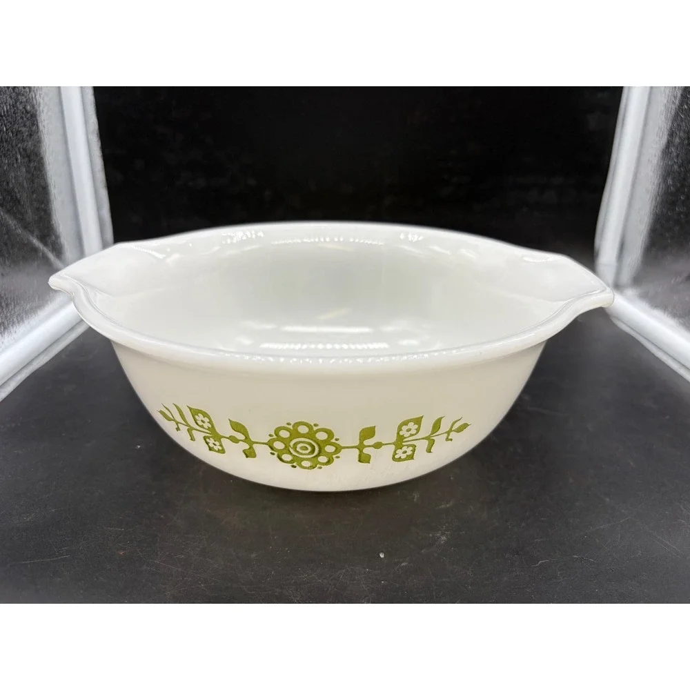 Vintage meadow green Cinderella Mixing Bowl
